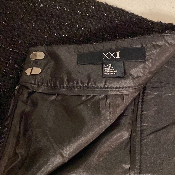 Black/Silver sparkle skirt - Picture 7 of 12